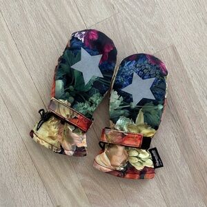 Molo Floral Star Kids Mittens